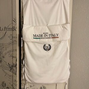 NWT Guaranteed Authentic Dolce & Gabbana White Infant Zipped Footmuff